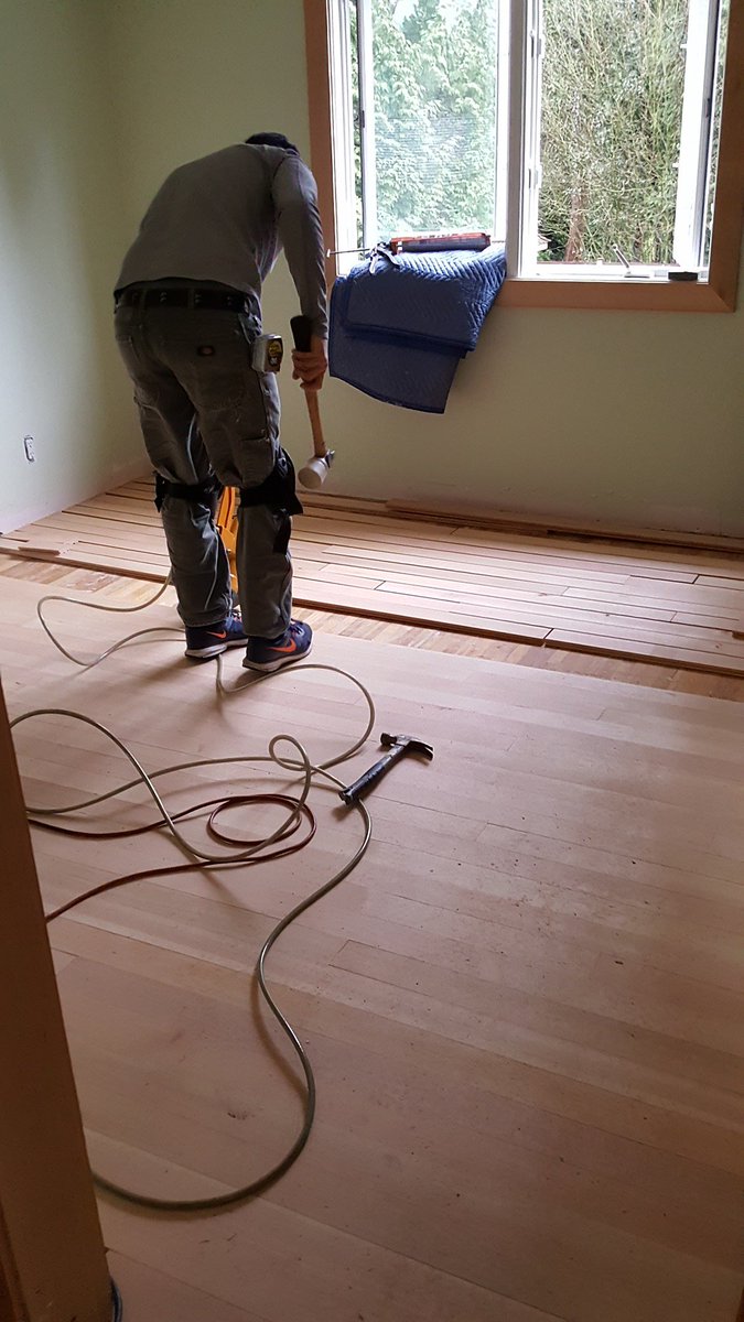 cmo_flooring's tweet photo. We make every effort to keep your home clean during your flooring installation.  We cover sensitive areas with plastic, and all of our power tools are equipped with an automatic dust collection system to keep the dust to a minimum.

Feel free to call us for a budget
778 883 7727 https://t.co/fGAUASahVs