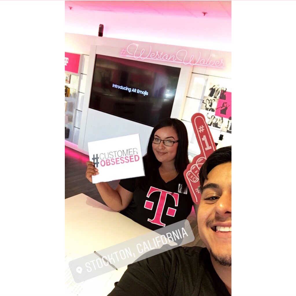Exclusive_Lina's tweet photo. Ready to start my T-Mobile journey! #UncarrierApprentice #WestonWolves #TMobile #CustomerObsessed https://t.co/PwYSyx6mwJ