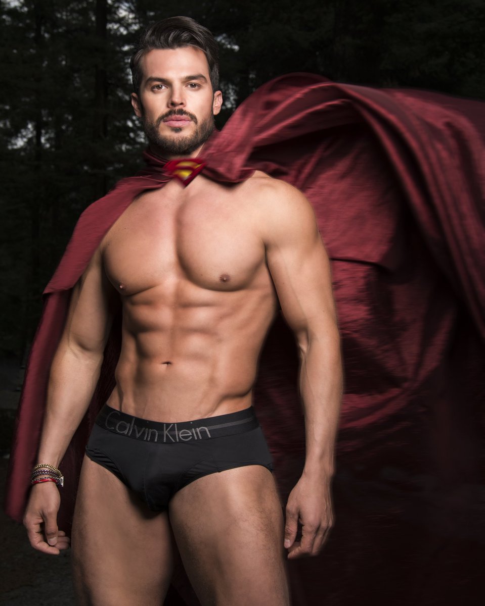 Cuando te decides a ser tu propio super héroe las fuerzas del universo te darán la inspiración que necesitas para construir tu destino 🖖🏼