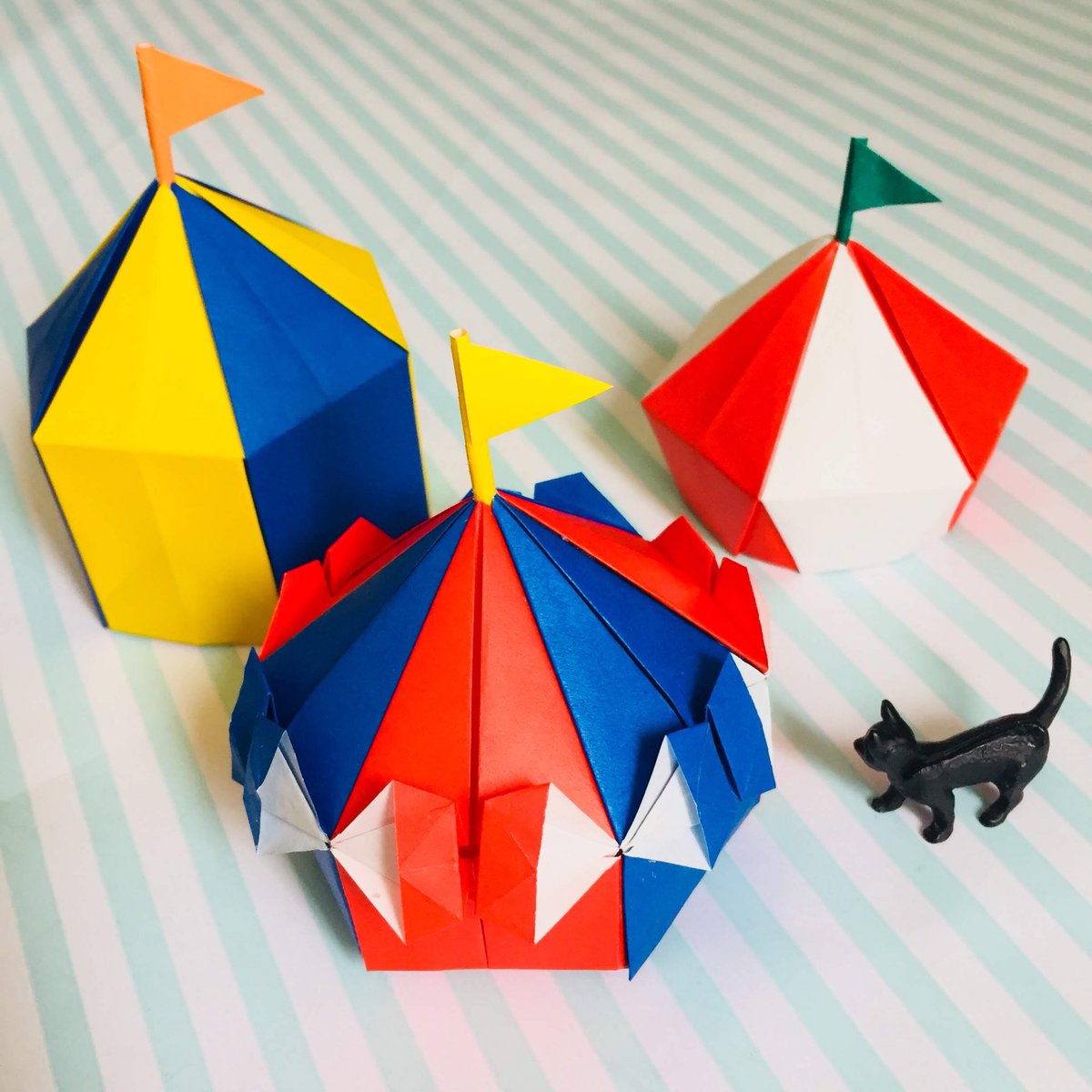 Twitter இல Jujube Orange サーカスへようこそ テント 傘の折り方 ピエロ Youtube 四角いテントは Paperkawaii ネコバス Youtube Origami 折り紙 おりがみ サーカス ネコバス Clown Circus T Co Cu18uqbr5m