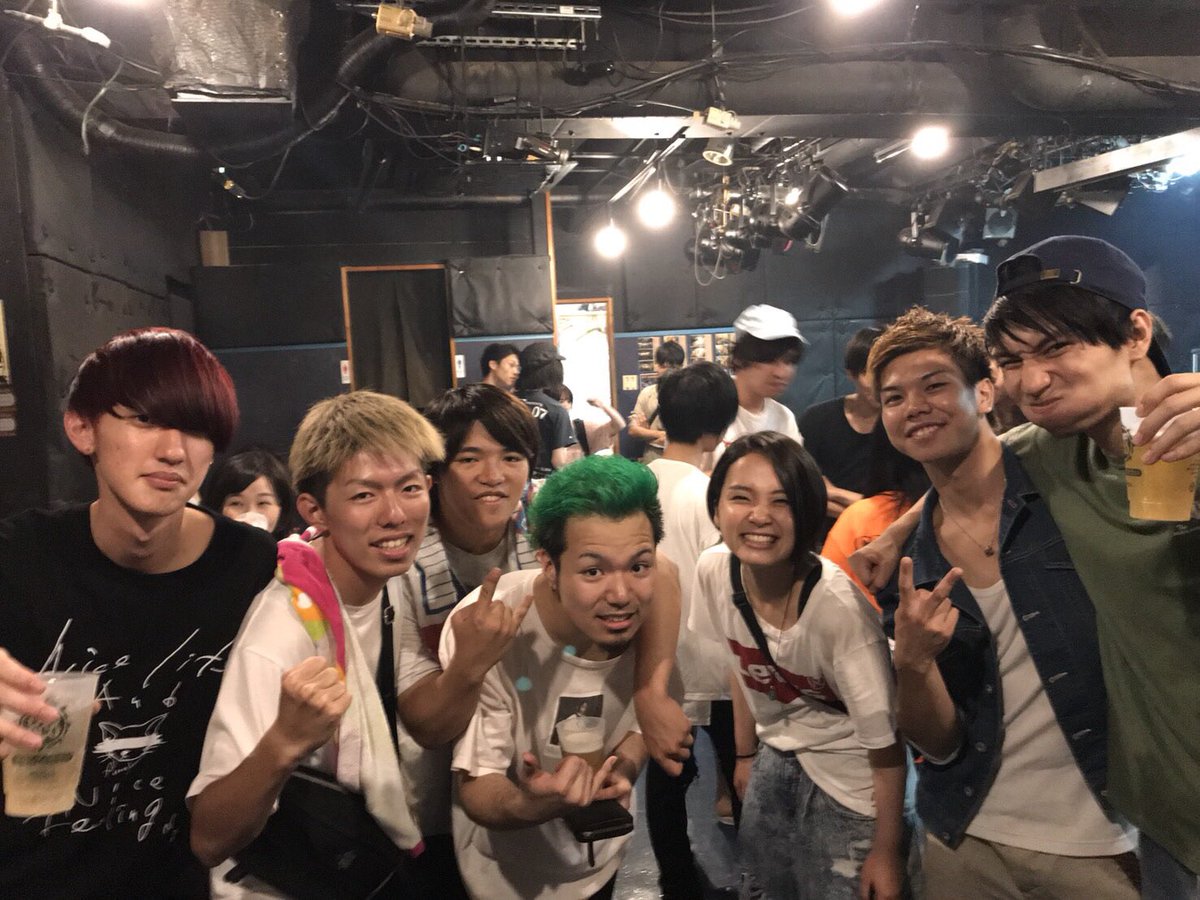 Backpacker1_'s tweet photo. 船橋ROOTS激アツ！！！！
本当にSTAND BACKの企画は
マジで楽しすぎます！！！！
絶対また対バンしたいです！！
見にきてくれたみなさんも出演者もまじでありがとうございました！ https://t.co/8FGcc5DhIs