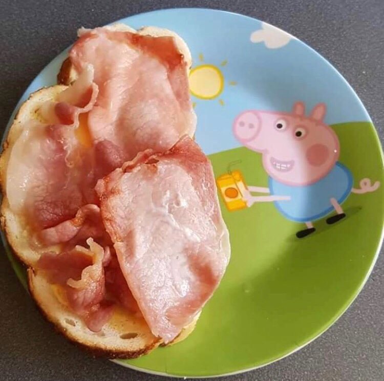 porkypeppa's tweet photo. who the fuck did this https://t.co/mm3jTfw7Lz