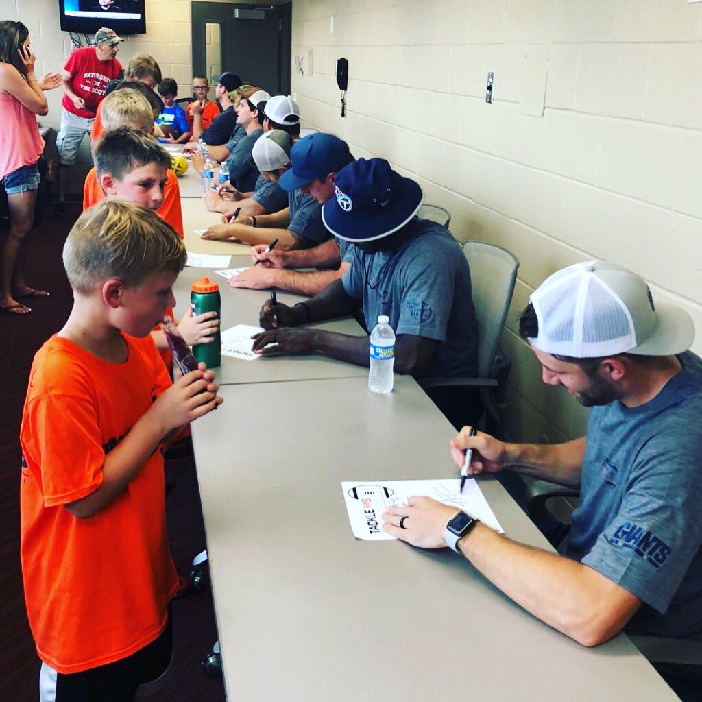 AlexTanney's tweet photo. What an incredible weekend at our inaugural #TackleMS charity in @Monmouth. I want to thank all of the NFL players, volunteers, and sponsors who helped us put on a great youth camp, golf outing, and dinner. We raised right around 25k to donate to MS research. https://t.co/8qBaqhRa70