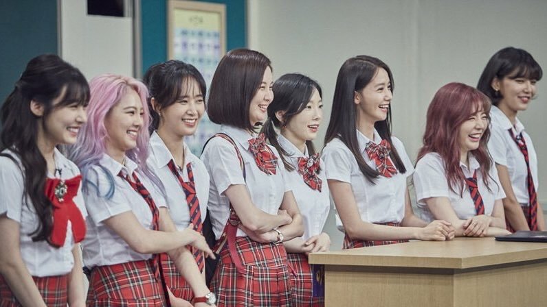 Soshi9Official's tweet photo. #4000DaysWithSNSD 💜
We didnt reach this far for nothing 👑👑👑👑👑👑👑👑👑
We will wait until you comeback our QUEENS 💜💜

S💜SHI X S💜NE 😍😍💜😍😍 https://t.co/9EQhK0ZFIC