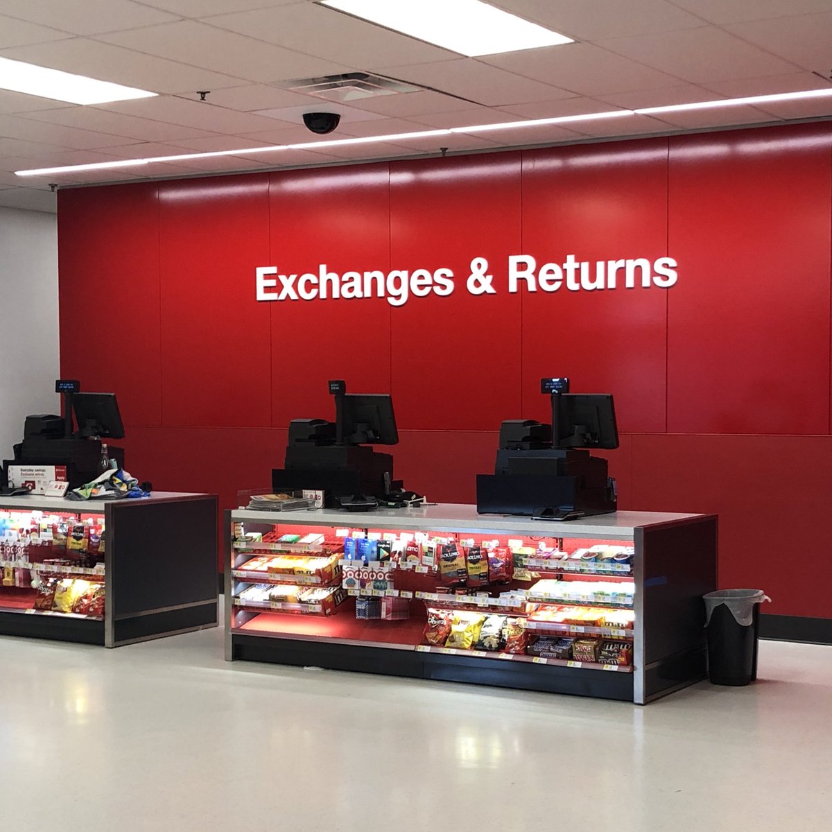 New guest service 💪🏽😍 thanks <a href="/AshKonse/">AK</a> looks great!! #remodel  #sopretty