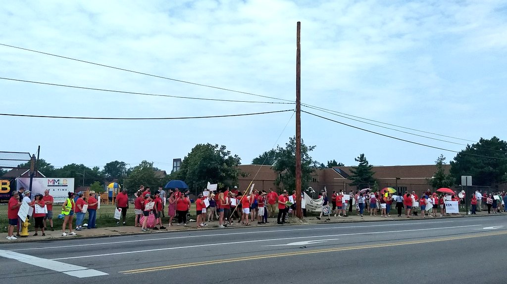 womensmarchpa's tweet image. @BetsyDeVosED is UNQUALIFIED to be Secretary of Education. Our kids deserve the best!
#GoHomeBetsy 
#RedForEd 
#EriePa