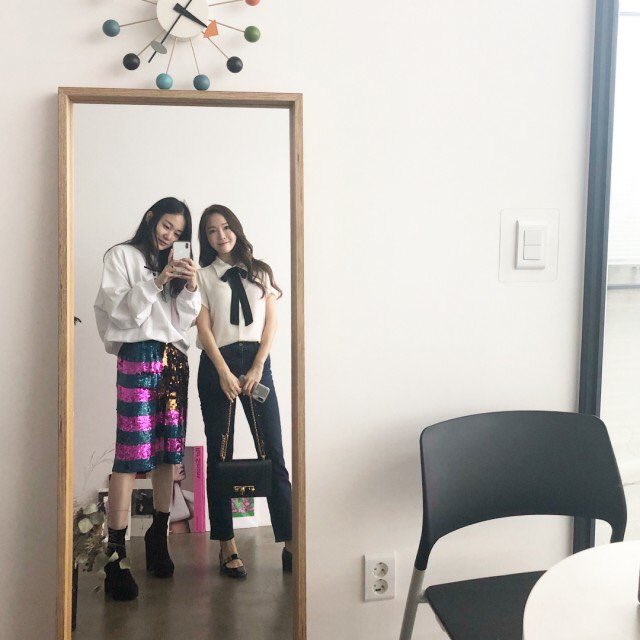 qluvxaj's tweet photo. うう〜この姉妹は本当に美しいな〜😔☝🏻️💖 https://t.co/OYjx06qrvI