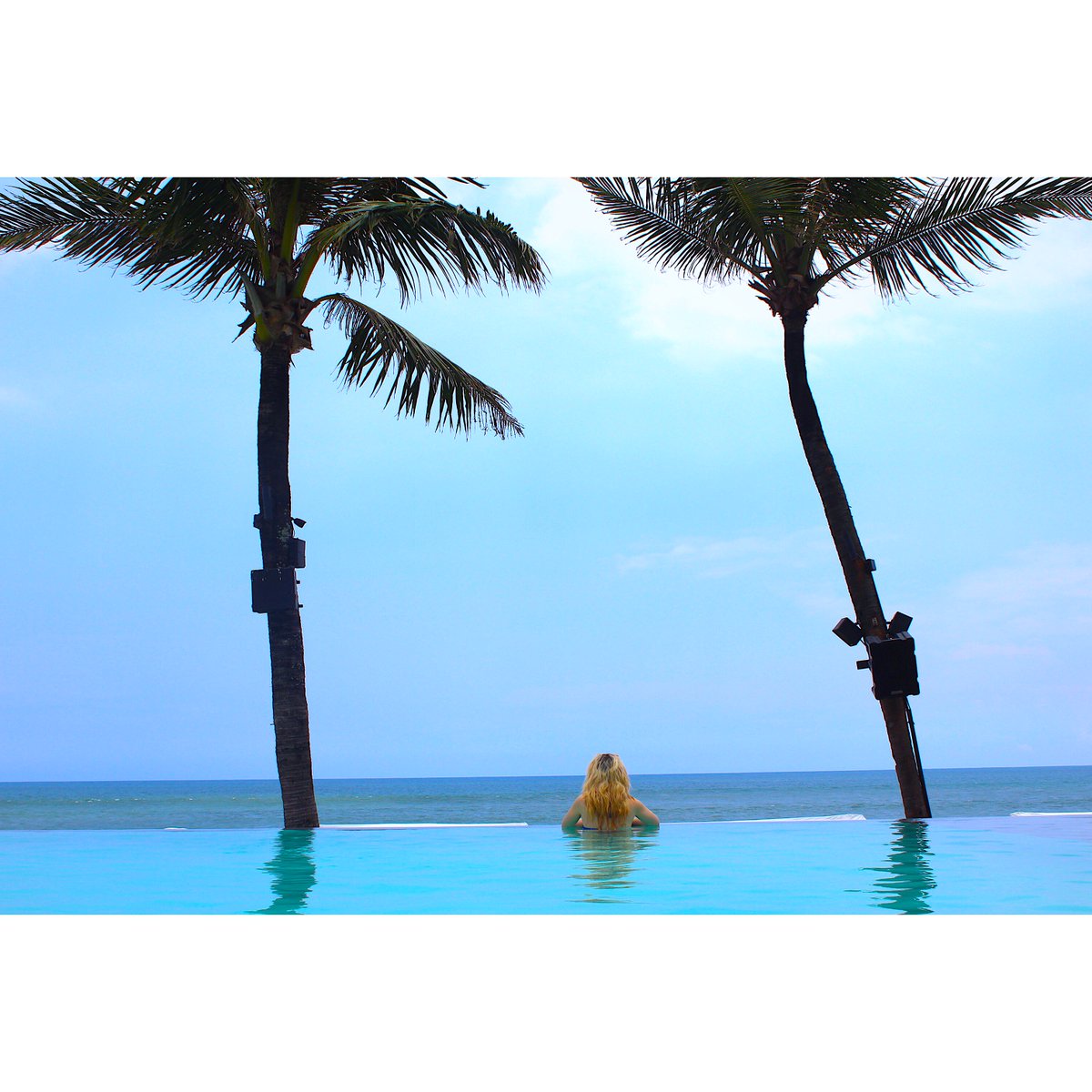 Chazzalynchx's tweet photo. Bali 18’ https://t.co/Mq3i8vtcj7