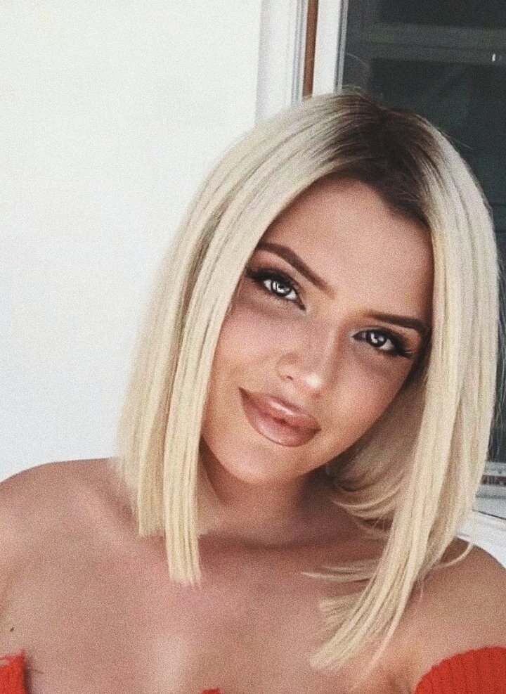 God is a woman 🌹✨