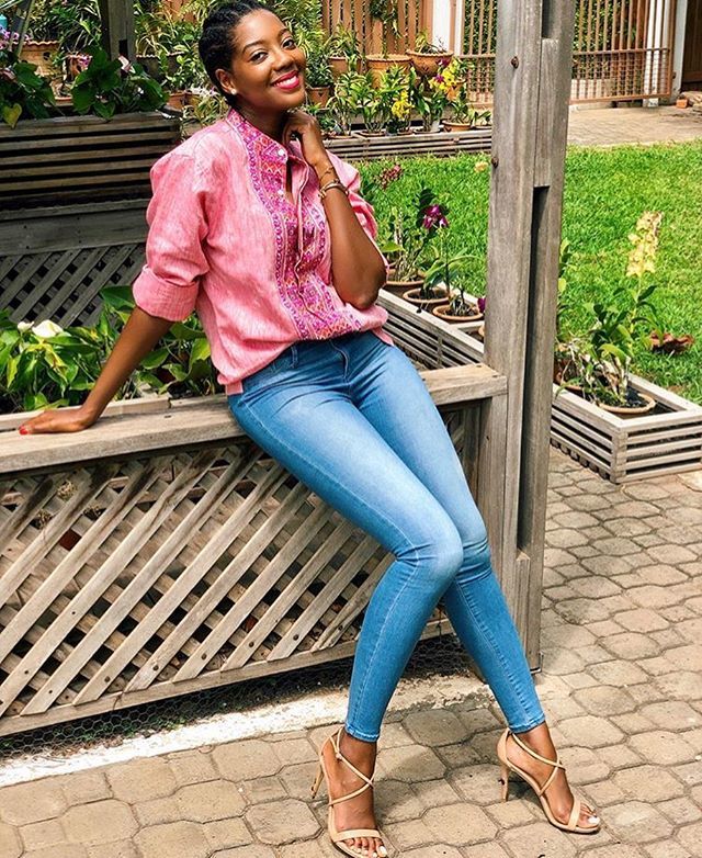TSStandard's tweet photo. @afuarida
#theseptemberstandard #stylestandard #womenstyle #ootd #casualstyle #fashionista #styleblogger https://t.co/8sOWRyhAvJ https://t.co/8CHjKkd7Qt