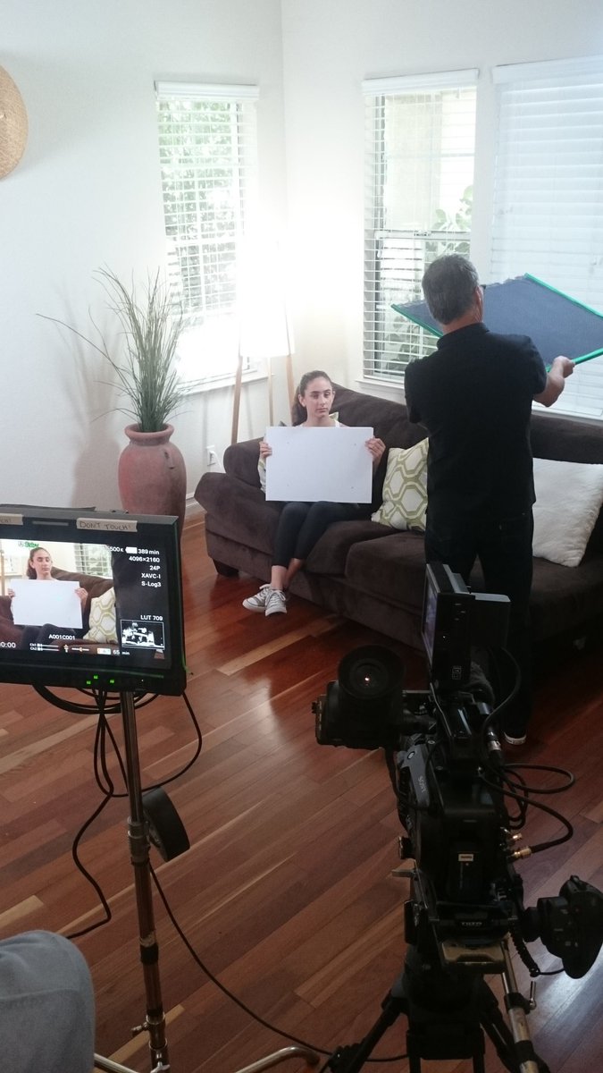 katrinamarkovet's tweet image. Waiting for lighting to be adjusted. 
#ActressLife #PremiereProgram