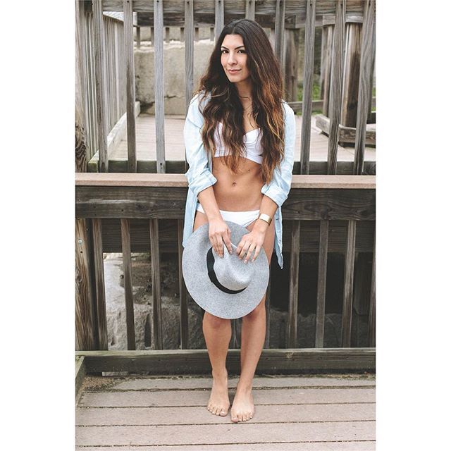 anthonys_photo's tweet photo. Beach kinda day w/ @paricruz ⛱🏝👙👒💄 -
-
-#️⃣#swimwear #swimsuit #portrait_ig #chicago #instapic #summer #smile #framed #joy #portrait #picoftheday #makeportraits #lifestyle #lifestylephotography #like4like #followme #beach #agencymodel #makeportra… https://t.co/WES9aLADe2 https://t.co/IKg6ODcb8y