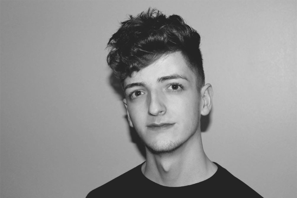 fplansounds's tweet photo. Welcome @lookthepigeon to our Artists roster
soon out BICKIES!

#pigeon #bickies #dance #house #electronicmusic #futureplansounds #2018releases #recordlabel #recordingstudio #indipendent #musiclovesall #music https://t.co/LhJFWI12Mt