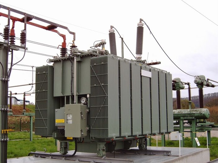 EscuelaEME's tweet photo. Es hora de una #TriviaEME ¿Cómo se llama al fenómeno por el que los transformadores eléctricos producen un zumbido? https://t.co/scZhNlMfWn