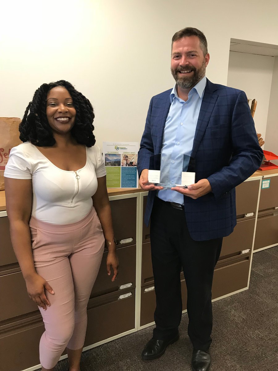 hoard4humanity's tweet photo. Amanda &amp; Kimberly were at it again, delivering a delicious brunch and an award to the awesome team @CFLimeRidge today!  We are so fortunate to have such wonderful clients who care about increasing their sustainability and making a positive impact in the community! https://t.co/ERKbgij2cR