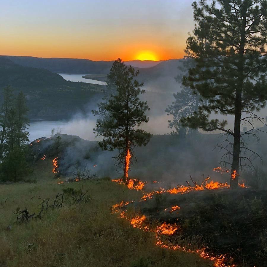 The Rattlesnake Fire continues to burn as the sun sets in Utah.