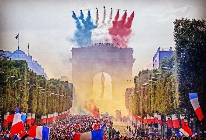 MaudValet's tweet photo. Magique ! @15Athos @AvgeeksFR @PAFofficiel @Steph_LaRouille @Reve_dIcare @XopheRobin @rafale92 @JulieTurcat @Fab75279775 @VeroAlmansa @camilleda @Jdescourtis @Mirage4000B @FanaAviationMag @equipedefrance @AthosLeaderPAF @hydra_66 @AkikoDLM @KPlumel @stephansier @starscream54 https://t.co/dXHMqjKSPC