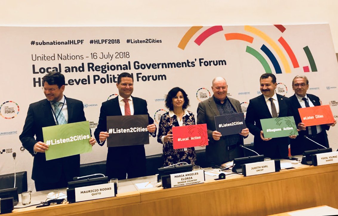 UCLG_OpenGov's tweet photo. Hoy los gobiernos locales y regionales reivindican su papel en la implementación del #Agenda2030 en #HLPF2018, promoviendo la importancia del #OpenGov para acelerar el logro de los #ODSs
📌#subnationalHLPF
📌#SDG11 #SDG16
📌#OpenLocalGov
📌#Listen2cities #Trustcities https://t.co/UEgDC8j22X