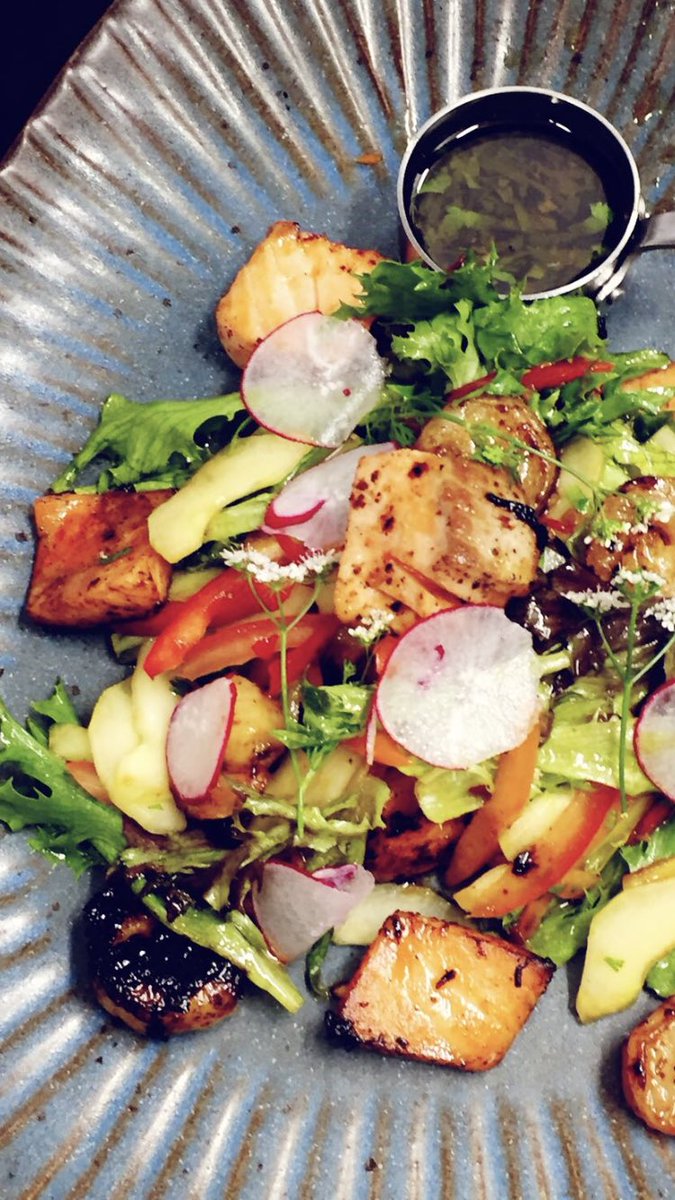 claire lara tweet media