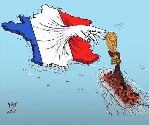 “Gol attığımda bana Fransız diyenler, gol kaçırdığımda Arap olduğumu söylüyorlar!” 
Karim Benzema