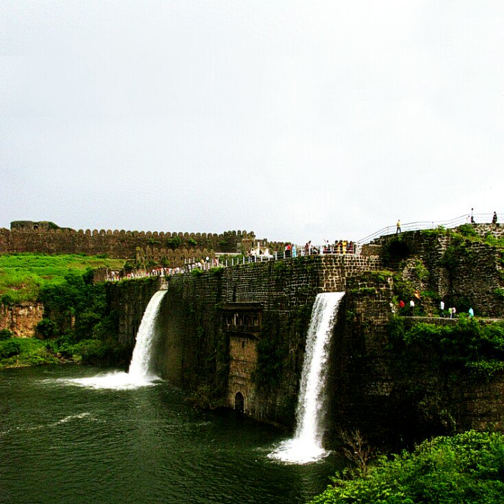 TheReclaMission's tweet photo. Naladurga, Osmanabad, Maharashtra
Image: Pani Mahal built on the Bori River
#Osmanabad
#Solapur
#Maharashtra
#History
#Architecture
#Maratha
#Chalukya
#Shivaji
#TheReclamationProject
#TheReclaMission
#IncredibleIndia https://t.co/3Oqmgm4x2K