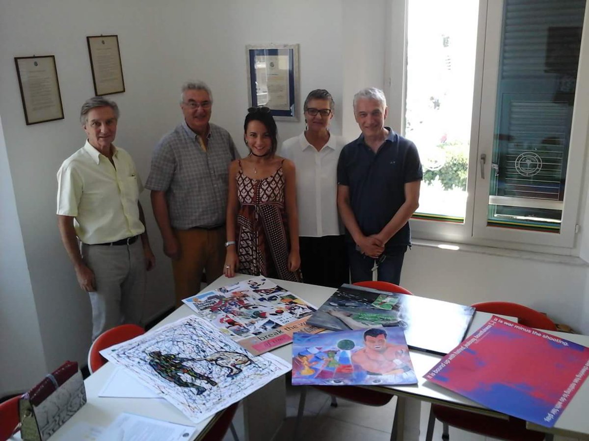 FondChiesa's tweet photo. Sabato 14 luglio 2018 presso la sede del Panathlon International a Villa Queirolo, si è riunita la Commissione di valutazione dei 332 lavori partecipanti al XVI Concorso Grafico Internazionale P.I. Domenico Chiesa 2018. https://t.co/7Ak9YrpNQk