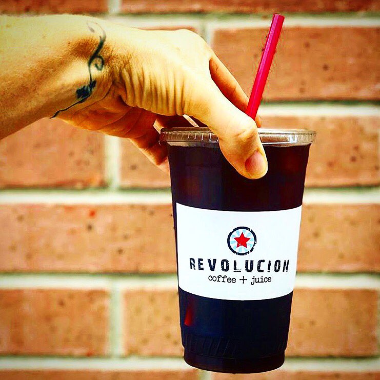 It’s #Monday , need a pick me up to get you through the rest of the day? Try a #coldbrewcoffee made w/ @amayaroastingco Temporada Espresso! #itshotstaycool☀️ #amayaroastingco #revolucionhtx #revolucioncoffee #revolucioncoffeeandjuice #heightsjuicebar 📷 by @therossgang