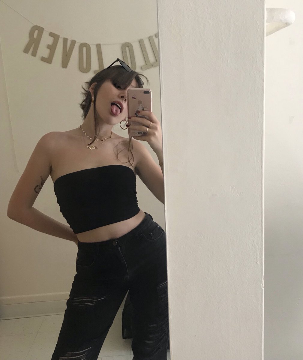 femmecamp's tweet photo. summer goth! summer goth! summer goth! https://t.co/g3i2ZBndrM
