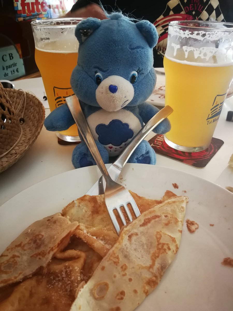 AnneDunkley1's tweet image. Bought Gary a crepe to cheer him up after his invasion of France failed... didn&apos;t work #stillgrumpy
