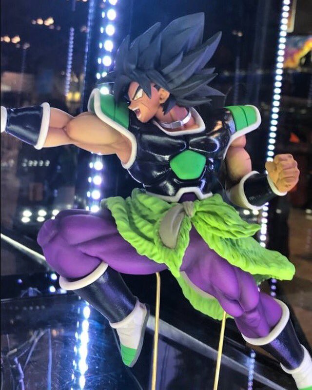 UchiGang's tweet photo. I need someone to draw me in these outfits. Scars included. Also in a red and black color palette as well.
#DragonBallSuperMovie #Broly #BrolyXUchi #Brochi https://t.co/oARXEdRavB