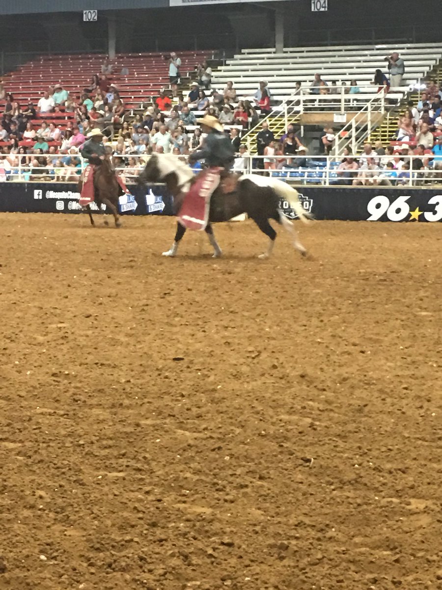 AALPClass's tweet photo. You can’t come to #texas and not go to the #rodeo #mesquitechampionship #NAST18 #AALP17 #AALPinTexas https://t.co/4ADJVFqY3G