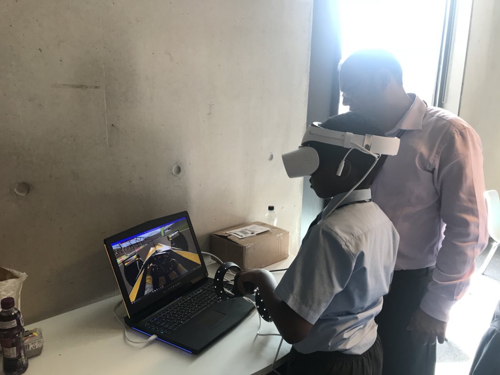 talent_foundry's tweet photo. The #students from @WalthamstowAcad taking part in a Q&A session about the #tech sector and @DellEMCUKI with the @Dell4Good volunteers @UniofGreenwich / presenting their ideas π‘/ enjoying the @DellTech VR headset! #PoweringTransformation2018 βοΈπ https://t.co/F2cLwqFTA8