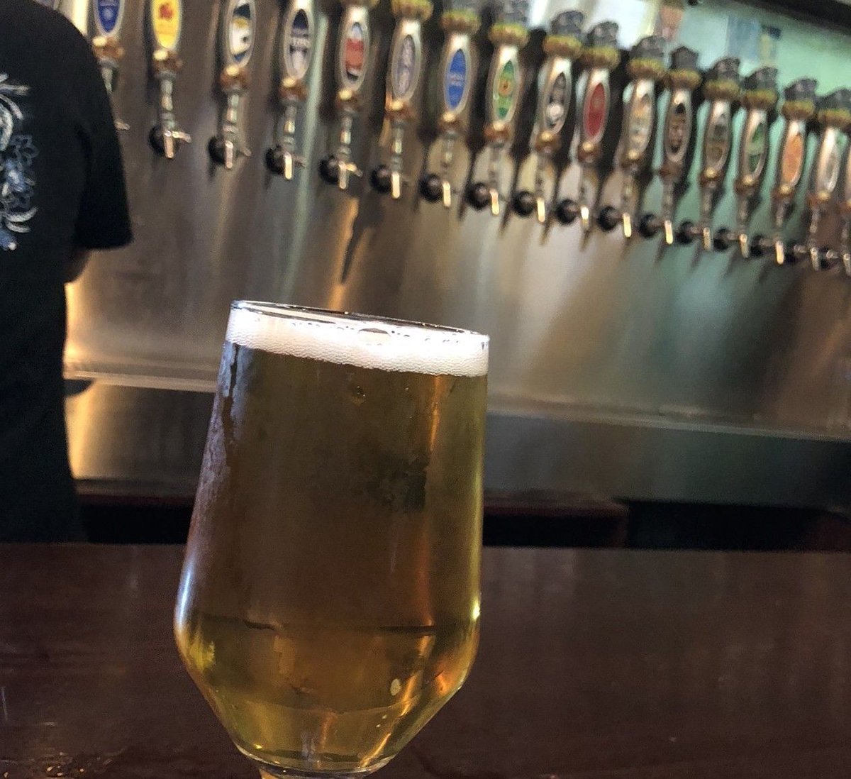 #craftbeer so fresh you'll wanna slap the brewers! Congrats to local legends over at <a href="/ESBCBrews/">El Segundo Brewing</a> for one of the markets most competitive 'sell by' campaign. It doesn't get any fresher than this!  ://buff.ly/2NWFEWz