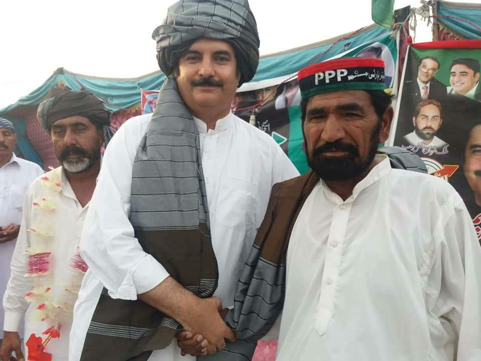 pyo_khan's tweet photo. لاڑ میں امان اللہ چئیرمین نے تحریک انصاف کو خیر آباد کہہ کر صوبائی جنرل سیکرٹری پی پی پی  خیبر پختونخواہ و امیدوار قومی اسمبلی 38 فیصل کریم کنڈی کی موجودگی میں پاکستان پیپلز پارٹی میں شمولیت کا اعلان کرتے ھوئے پاکستان پیپلز پارٹی کے امیدواروں کو بھرپور کامیاب کرانے کا عزم کیا۔ https://t.co/T3565kyBOS