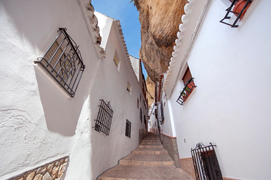 aytodesetenil's tweet photo. Planes para las #vacaciones si estáis en la provincia de #Cádiz #Andalucía, una buenísima opción #setenil enamora #turismodeSetenil https://t.co/MJIdutr6lx