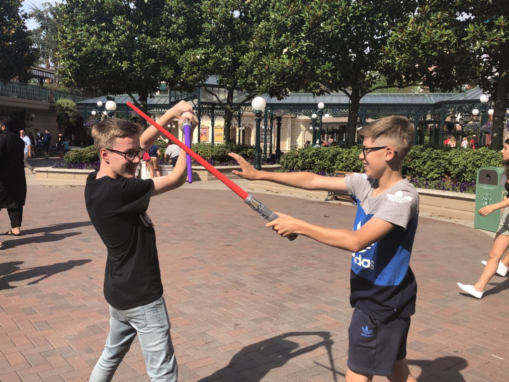 Llanwern_paris's tweet photo. Luke Skywalker eat your heart out! #lightsabersattheready #starwarsherewecome #maytheforcebewithyou https://t.co/q8FxF7lelq