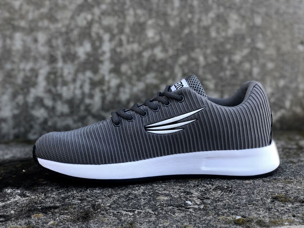 reezosfootwear's tweet photo. Introducing Reezos One—available for pre-order through our Kickstarter on August 7th #reezos #fortheteam https://t.co/TAA4fj104g