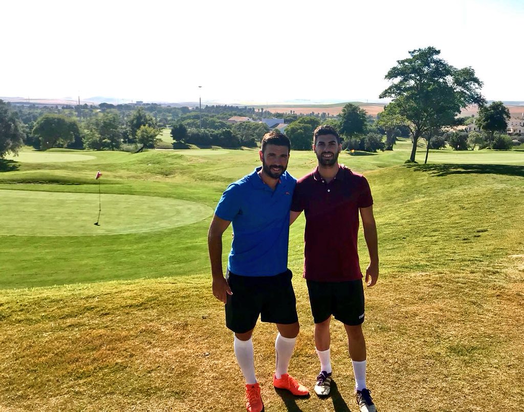 CismaDomingo's tweet photo. Practicar deporte es un plan perfecto siempre. Esta tarde he disfrutado con unos amigos del @FootGolfSevilla. Una nueva experiencia que mezcla el fútbol y el golf. https://t.co/nwOb0bXf7h
