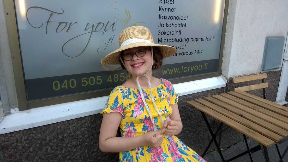 DancingEnglishT's tweet photo. History in making. My daughter waiting for a glimpse of #realDonaldTrump and Putin in our home street #Helsinki2018. 28 years ago I spotted Bush and Gorbachev. Proud of our Finnish diplomatic tradition! https://t.co/Wm5HAth0JK