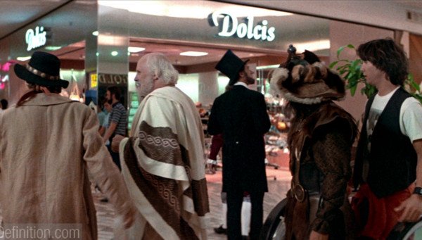 sneaky_big's tweet photo. Did you know that the famous mall scene in the 1989 #cultclassic 'Bill and Ted’s Excellent Adventure' was shot at the @GlendaleAZ Metro Center Mall? What is your favorite film that was shot in Arizona? @ShopMetrocenter #filminaz #billandted3 #azproduction https://t.co/UUDLjcee41