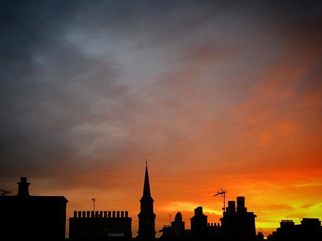 Some rain must fall at sunset ✨ #haddington #sunset #rain #clouds #summerrain #skyline #haddingtonbeauty #haddingtonsunsets #haddingtonskyline #haddingtonskies #eastlothian #scotland #scotlandskies #scotlandsunset #scotlandbeauty #scottishsunset #sun… ift.tt/2NQX1Ii