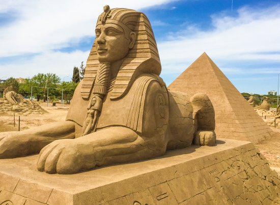 TC_SikagoBK's tweet photo. Some 200 sand sculptures made by 20 sculptors from all around the world are being displayed in 12th @sandlandantalya which is among the world’s largest. #MondayMotivation 

https://t.co/LNfG8Fogxj https://t.co/qRYreyPGsJ