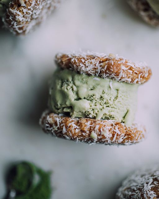 We’ll just be over hear admiring these precious Matcha Ice Cream Sandwiches with Coconut Macaroon Cookies.

Get the recipe:  thefeedfeed.com/willfrolicforf…
#feedfeed #icecream #matcha #recipe