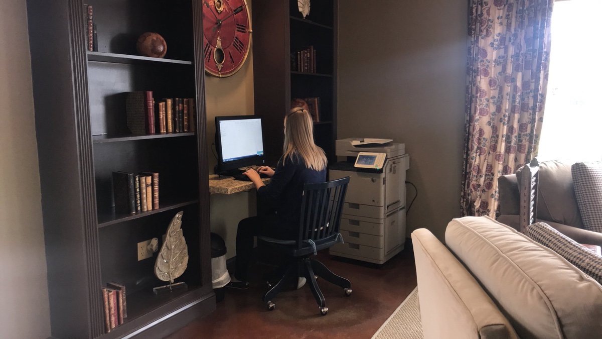 GoGroveMoscow's tweet image. GUESS WHAT?! Our 24 hour library is now up and running! Make sure to use your saflok key to get in the library door, even during business hours! 😱💻⏰📓#gogrove #grovemoscow #24hourlibrary #comestudy