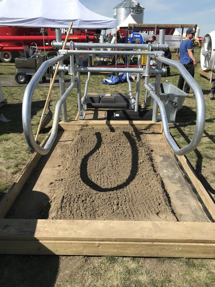 SY2K Bio rail display. Showing deep bedded sand and Promat comfort mat with 2” of sand for sand savings. <a href="/SaskviewFS/">Saskview Farm Solutions</a> @ArtexBarn <a href="/Promat_Inc/">Promat Inc.</a>