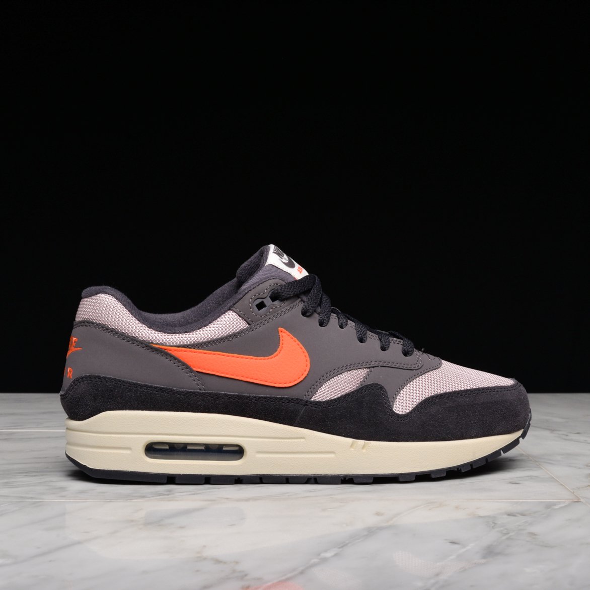 air max 1 oil grey wild mango