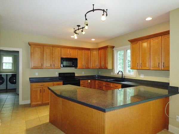 PropertyWorksNE's tweet photo. Take a look at this spacious 4 bedroom 2.5 bath 2,970 square foot colonial built on over 2 acres of land. Call us today at (860) 414-4023 to schedule your visit! #newtownct #connecticuthomes #realestate #househunting #connecticut #beautifulhomes https://t.co/TqP2eJddvi