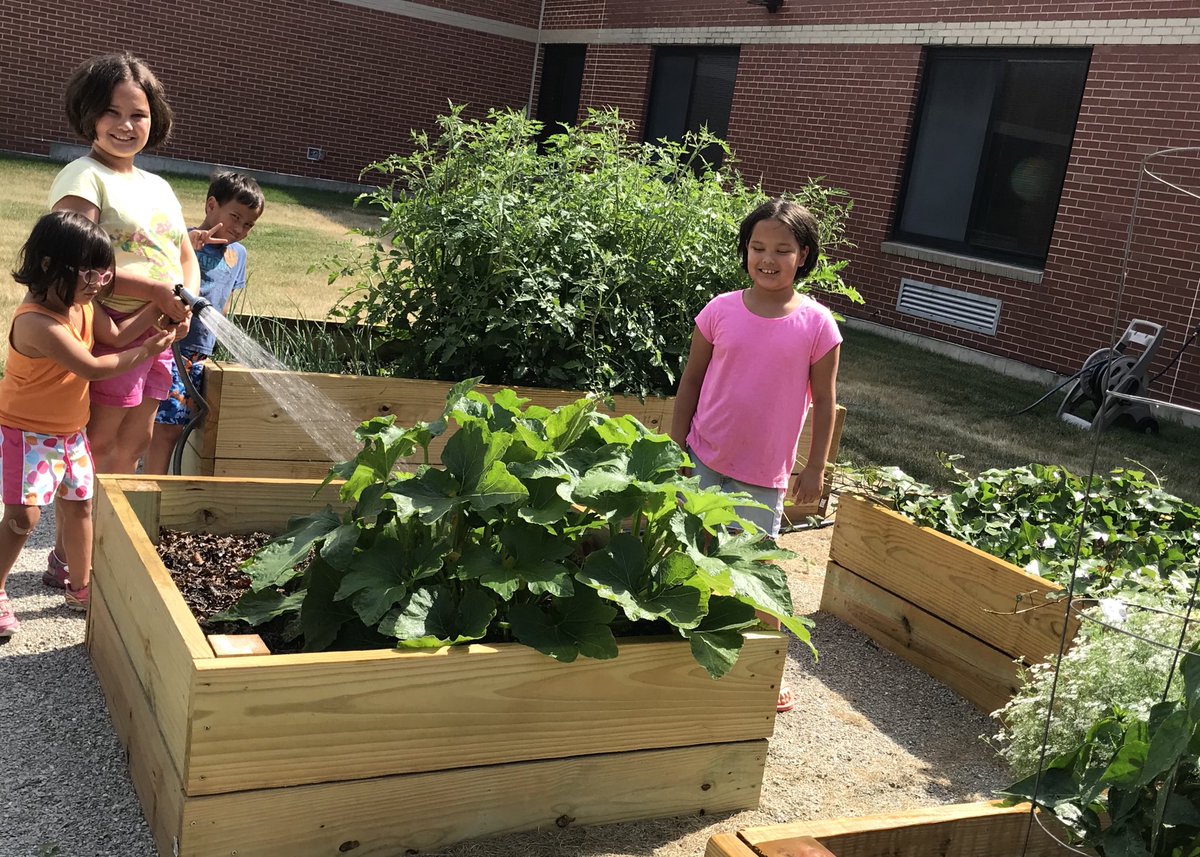Love watering the beautiful Windsor garden!! #windsorviewss