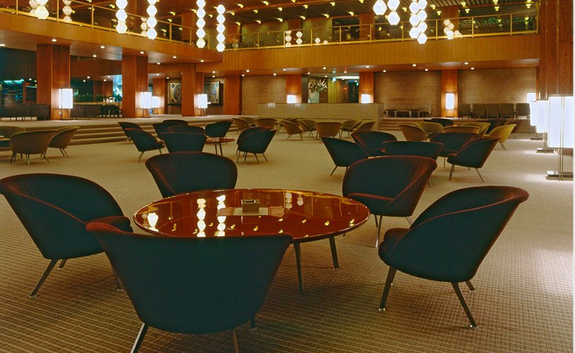 Great news for hotel nerds and #heriage buffs: Tokyo's new Hotel Okura, set to open in 2019, will feature a replica of the iconic midcentury lobby of its erstwhile Main Building, demolished in 2015 bit.ly/2mjnKke  #luxuryhotels  #traveling
