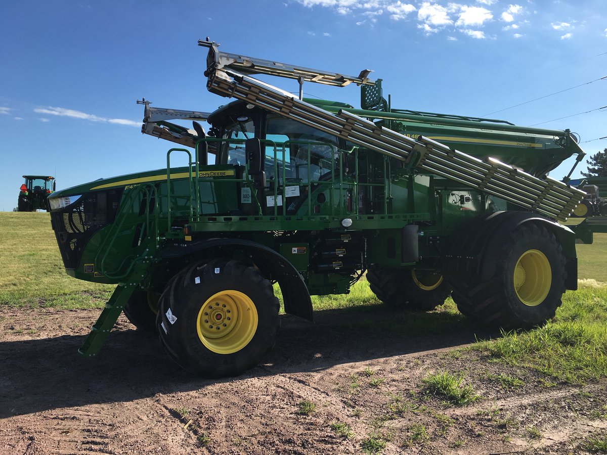 CandBJanssen's tweet photo. Had a new toy show up today - pumped to get this girl in the field!
F4365 High Capacity Nutrients Applicator w/ 70' AB485 Air Boom. Dual Bin setup with VR capabilities. Same chassis as the spinner version
#SolutionsThatApply #Apply18 @deerequipment @JohnDeere https://t.co/FHSYC5N5I5
